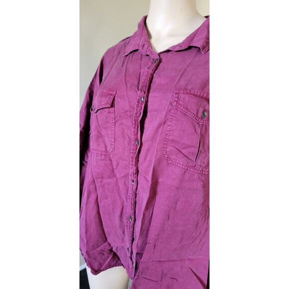 Universal Threads Maroon Button Up With Pockets Size XL - Picture 3 of 6